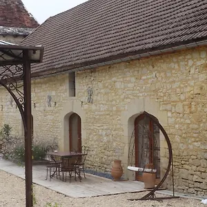 Lacoste Bed & Breakfast