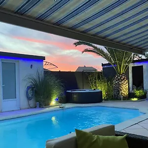 Piscine Pa Ni Pwoblem , Vitrolles (Bouches-du-Rhone) France